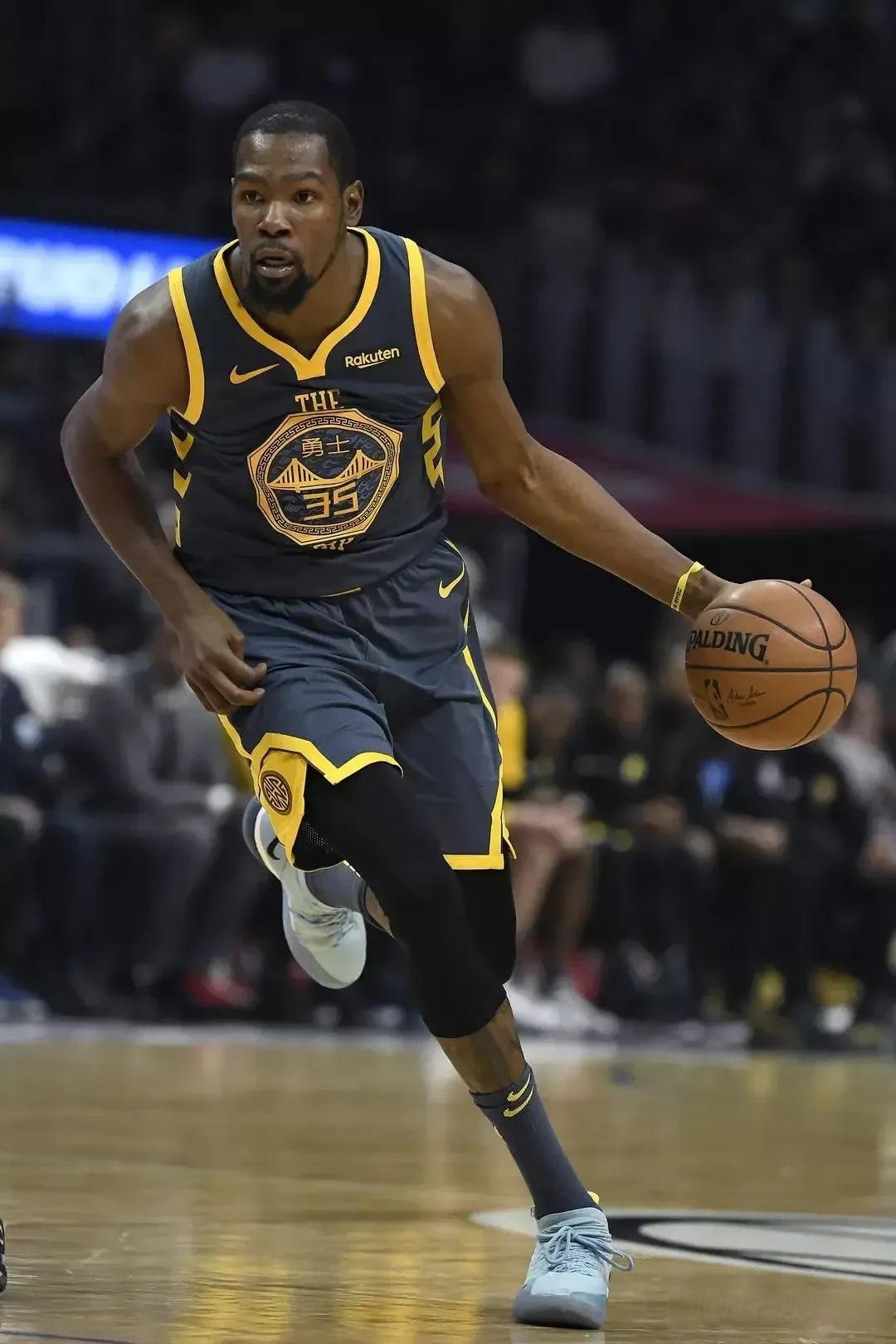 用中路兵线 用中路兵线