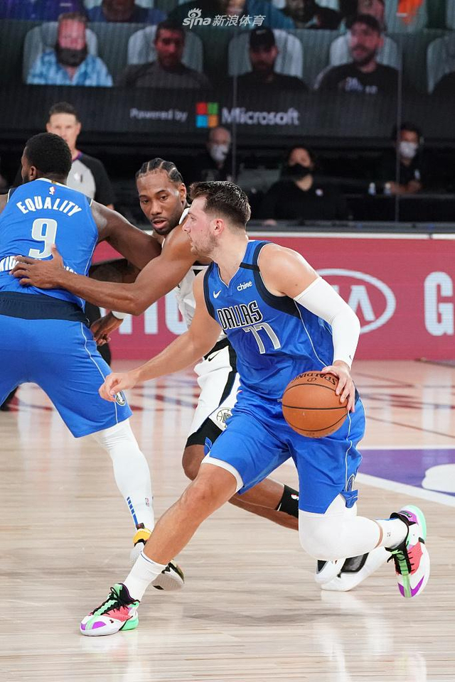 帮助他在下 帮助他在下