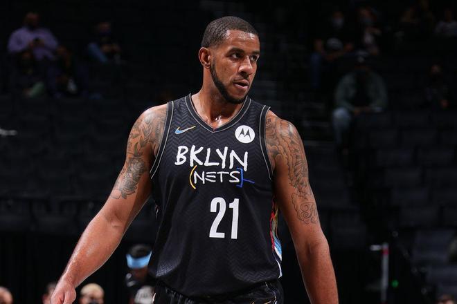 边线球由核 边线球由核